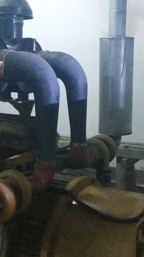 V12  600柴油发电机起