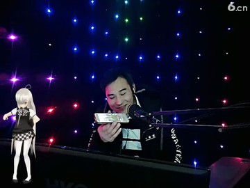 疯夜好久都没直播了，现在才出来