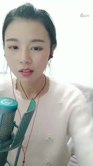 主播说她天天手机直播的