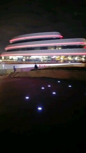 珠海日月贝夜景一角