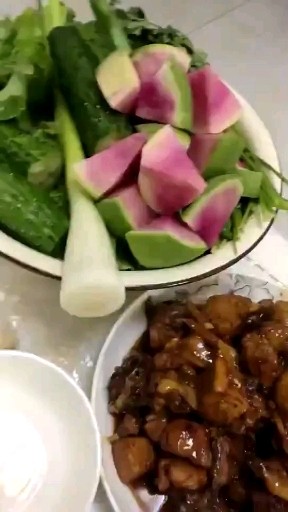 朋友对付吃一口