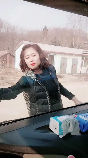 她的眼睛会唱歌