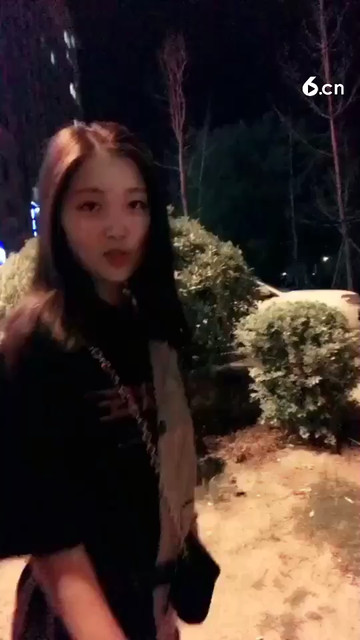 不会讨好谁，所以谢谢你能留下来