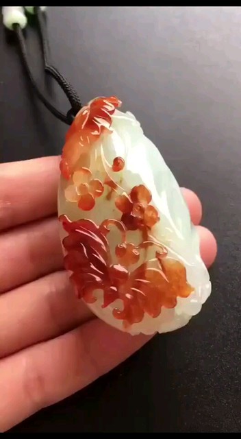 红翡高糯化冰味福气连连翡翠挂件