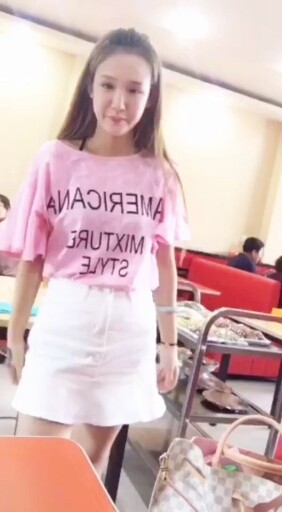 陪媳妇来店里看看媳妇3个月了