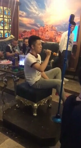 你们看见我师傅半阳这喊的