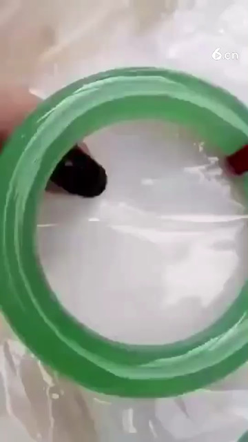 六位数的手镯喜欢吗