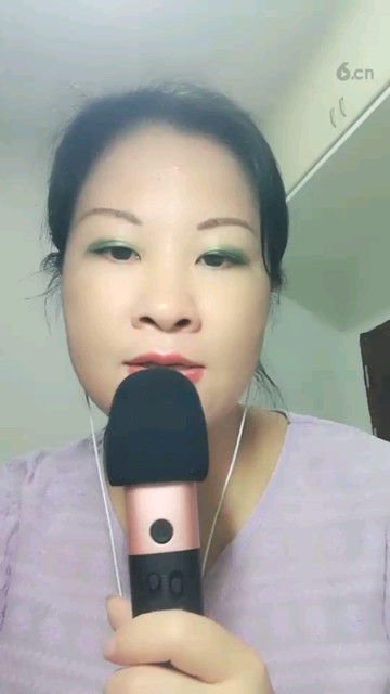 回忆总想哭，听伤感情歌