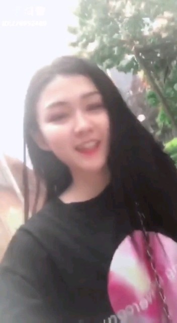 我建粉丝群了喜欢看我直播私我