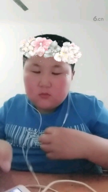 这个视频，好逗妞啊。