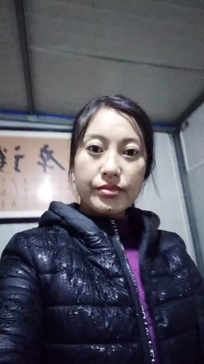 天在下雨我在想你