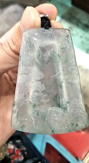 高冰飘花翡翠山水牌