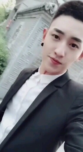 婚礼1点彻底完事去敬酒了
