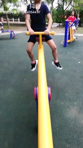 和儿子女儿笫一次出去跑步