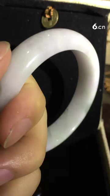 翡翠手镯