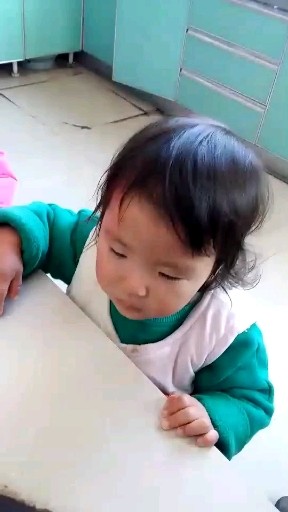 小时候你们是不是也这样