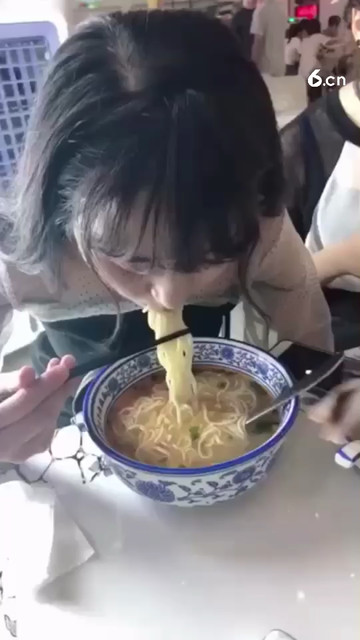 每日下午3点开播给个关注吧