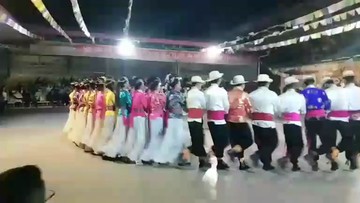 泸沽湖沟火晚会