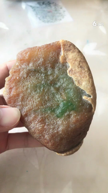 大马砍的山石，黄加绿加红