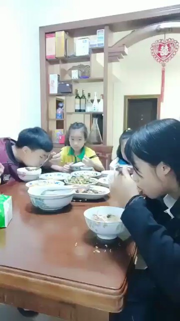 一大家人😂