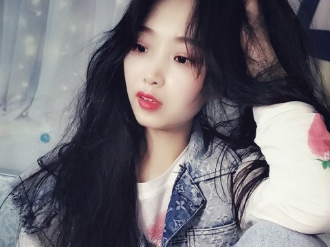 莎莎，想要被偏爱海报