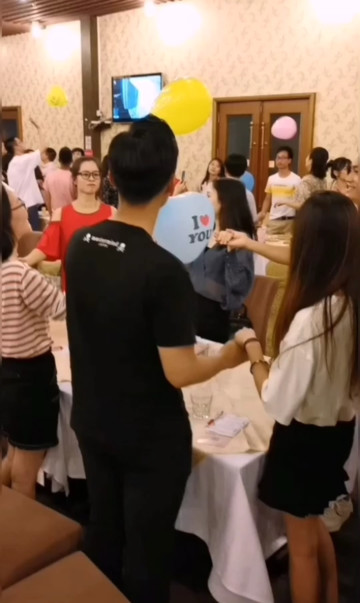 游戏互动环节~娱乐相亲两不误~