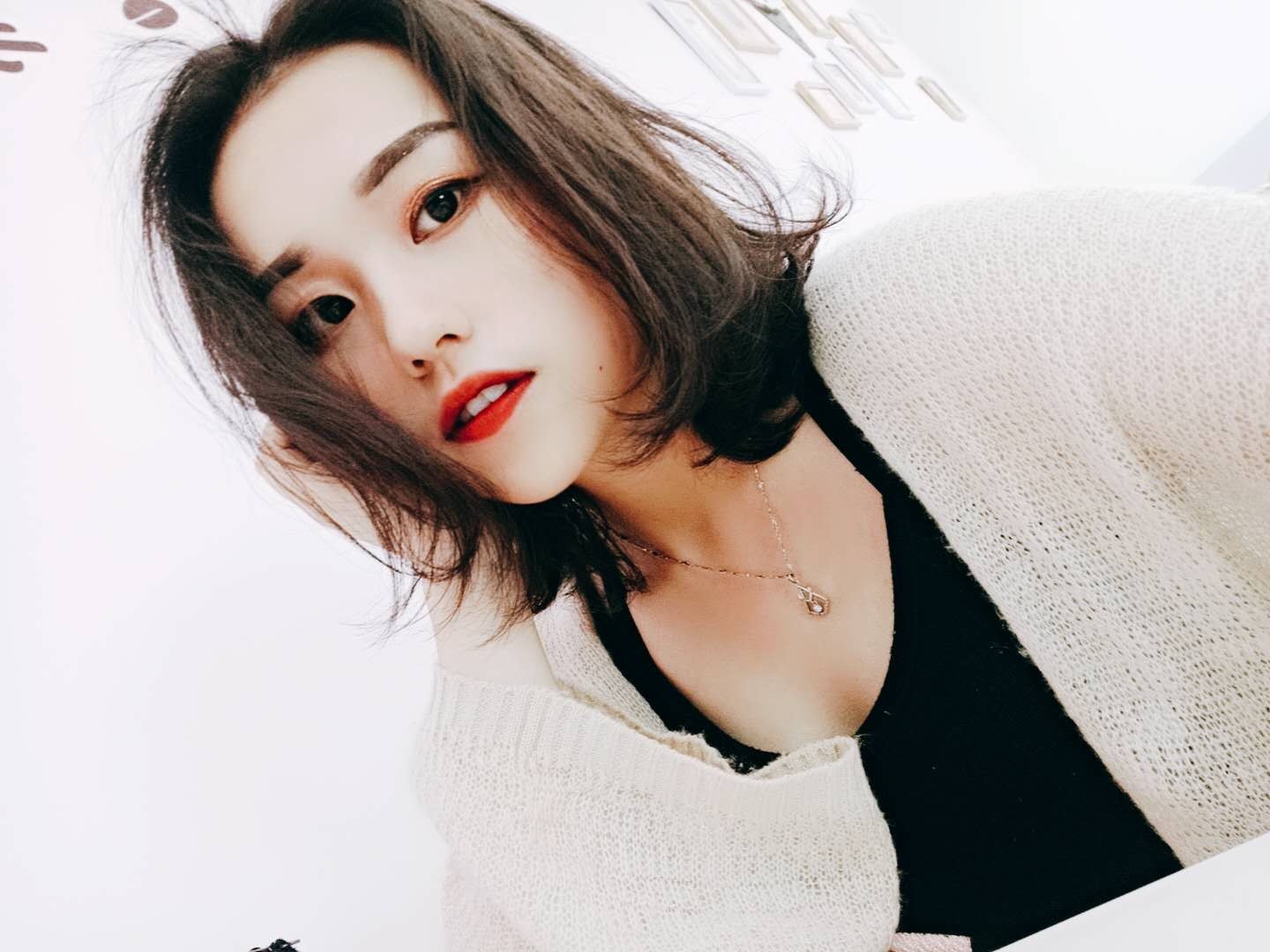小月鑫没人要的主播照片