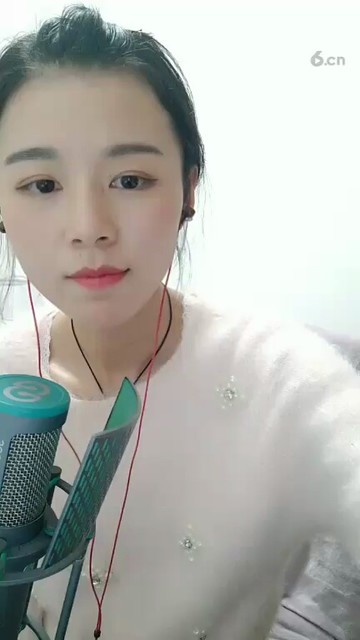 大家说说这个主播长得好看吗？