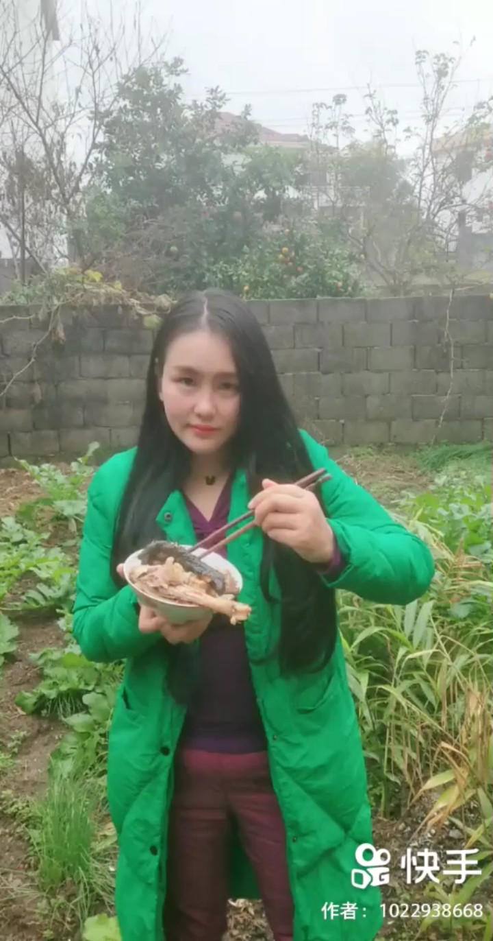 中午吃土鸡