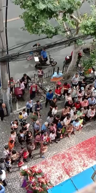 上海市徐汇区田林黄金凰祥围观群