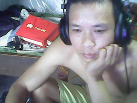 黄聘康天图情缘主播照片