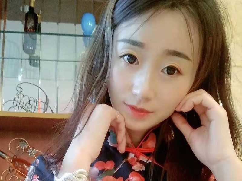 只是叫静静而已的主播海报