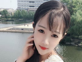 蜜蜂a*主播照片