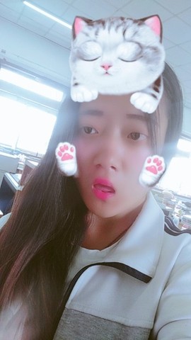 未来瑞瑞主播照片