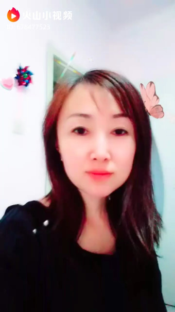 我觉得还是素颜美，你觉得呢？