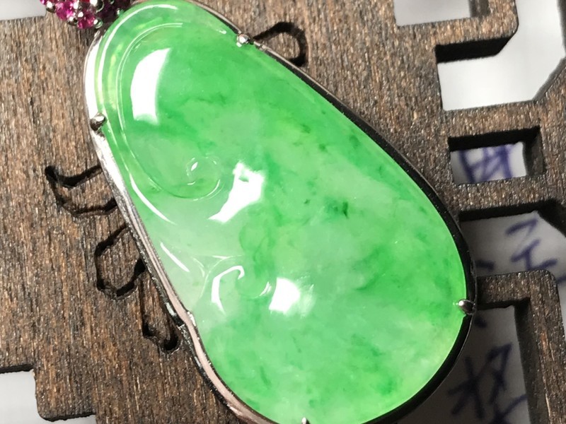 小陌翡翠的主播海报