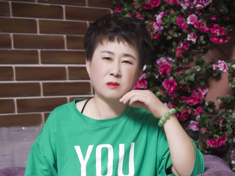 东北姐唱情歌的主播海报
