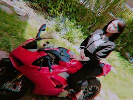 腿儿够长，敏雅儿主播照片