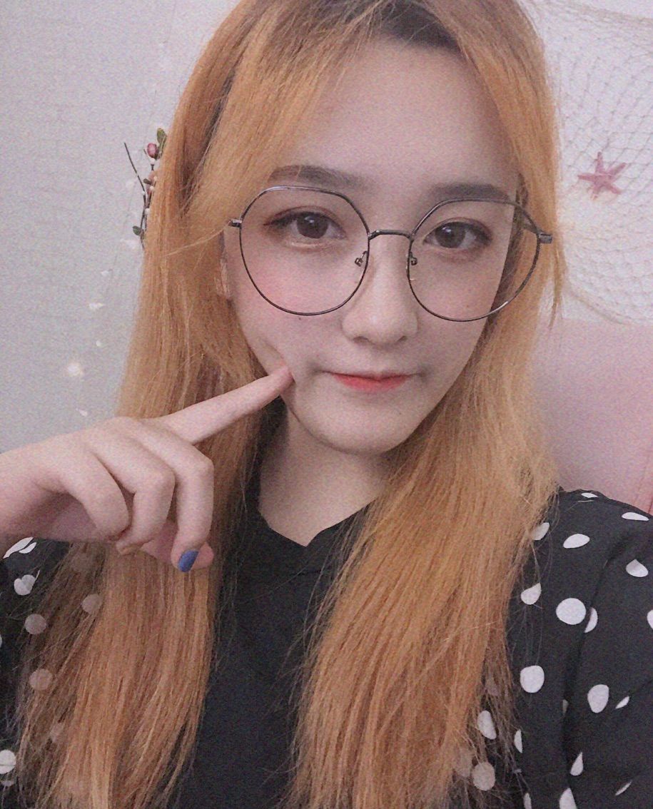 慧慧爱睡觉的主播照片