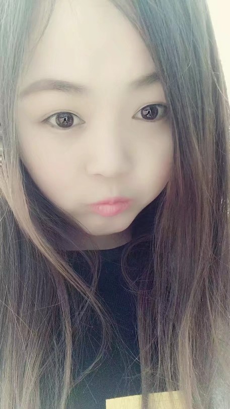 萌萌点点团子渣渣小6的主播照片