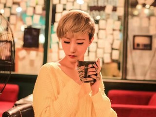 小哥哥们支持你的主播照片