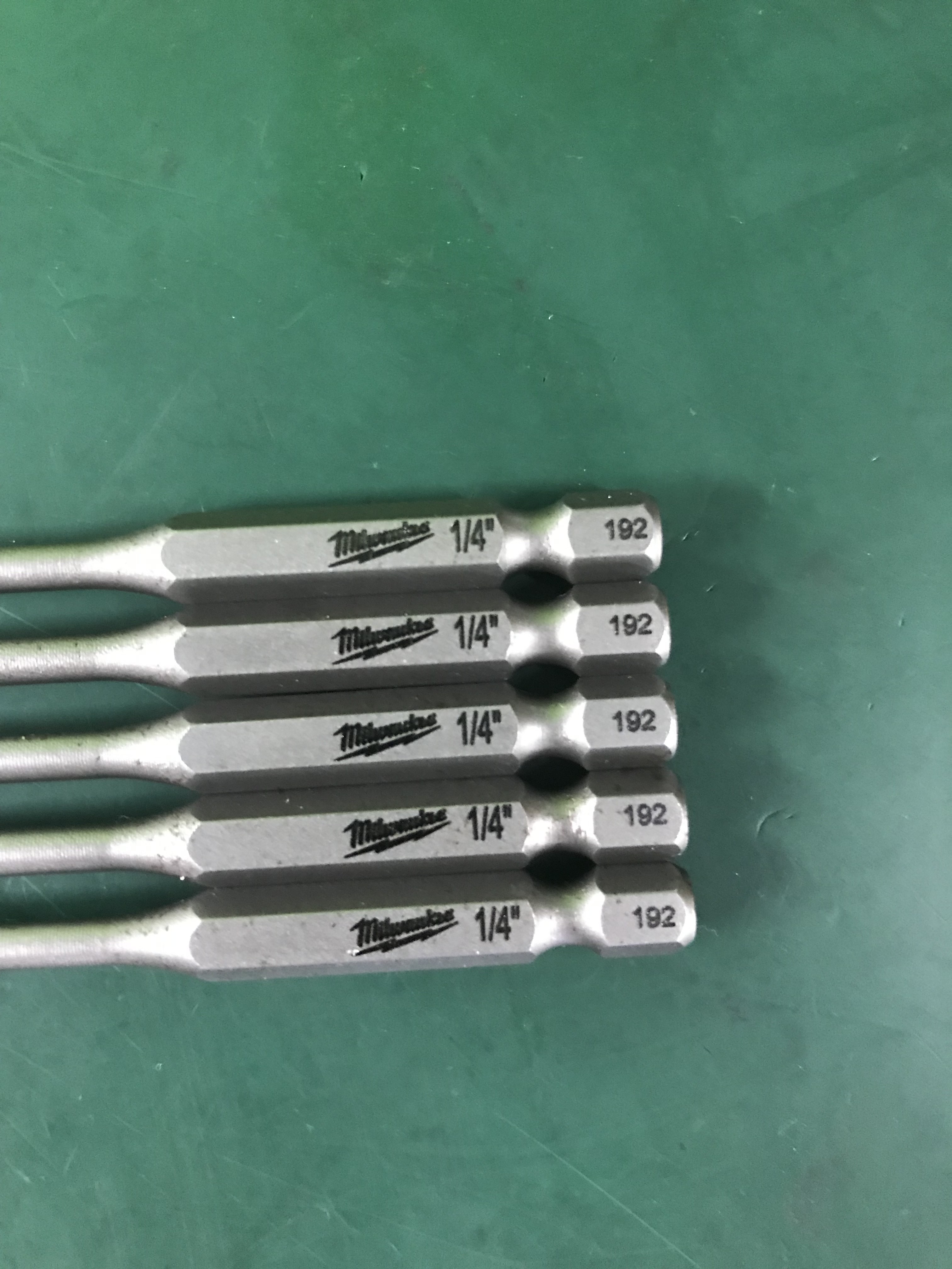 Q在下方的主播照片