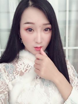 李沐汐古筝主播照片