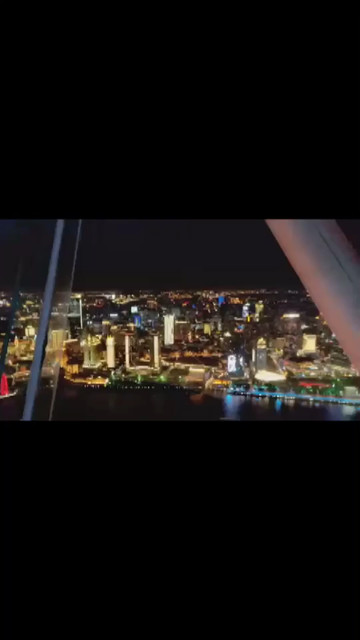 娥丫头东方明珠塔夜景