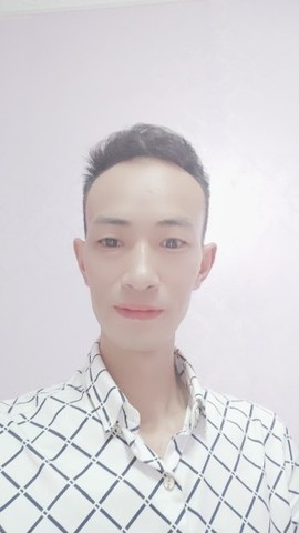 凌云智主播照片