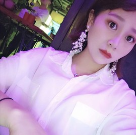 幺妹李玲儿主播照片