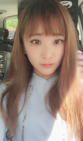 ✔再璐主播照片
