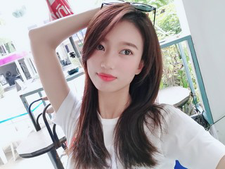 快乐🎁美好的主播照片
