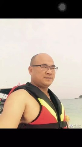军爸爸主播照片