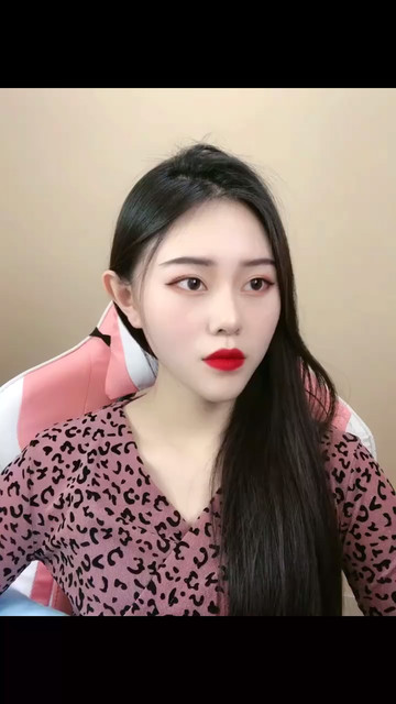 你把你女朋友删了吧